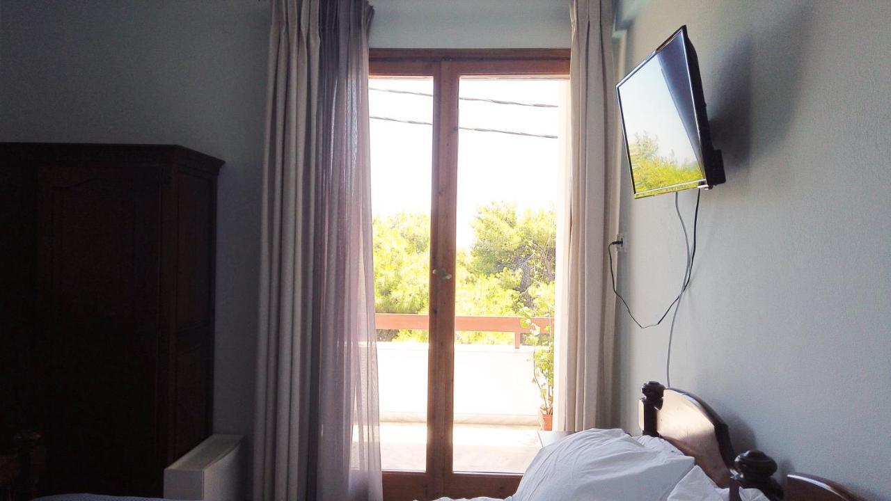 Fistiki Rooms Agia Marina  Екстериор снимка