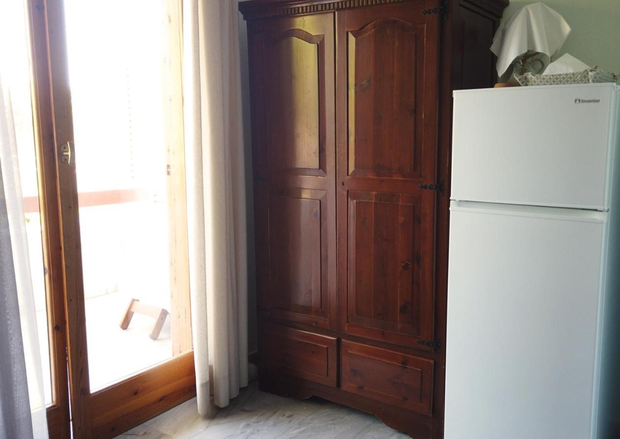 Fistiki Rooms Agia Marina  Екстериор снимка